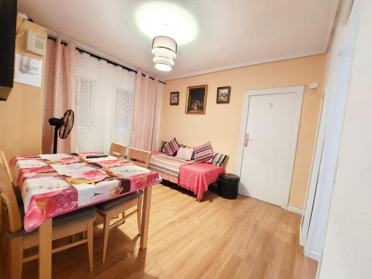 Homestay Olivos มาดริด ภายนอก รูปภาพ