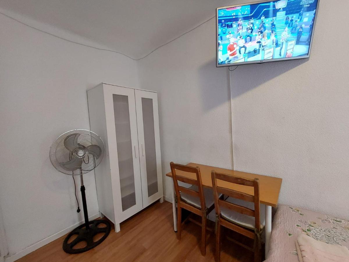 Homestay Olivos มาดริด ภายนอก รูปภาพ