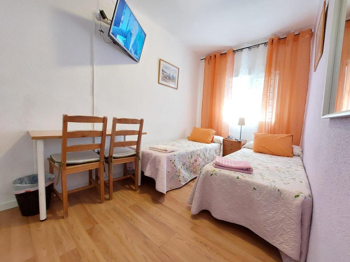 Homestay Olivos มาดริด ภายนอก รูปภาพ
